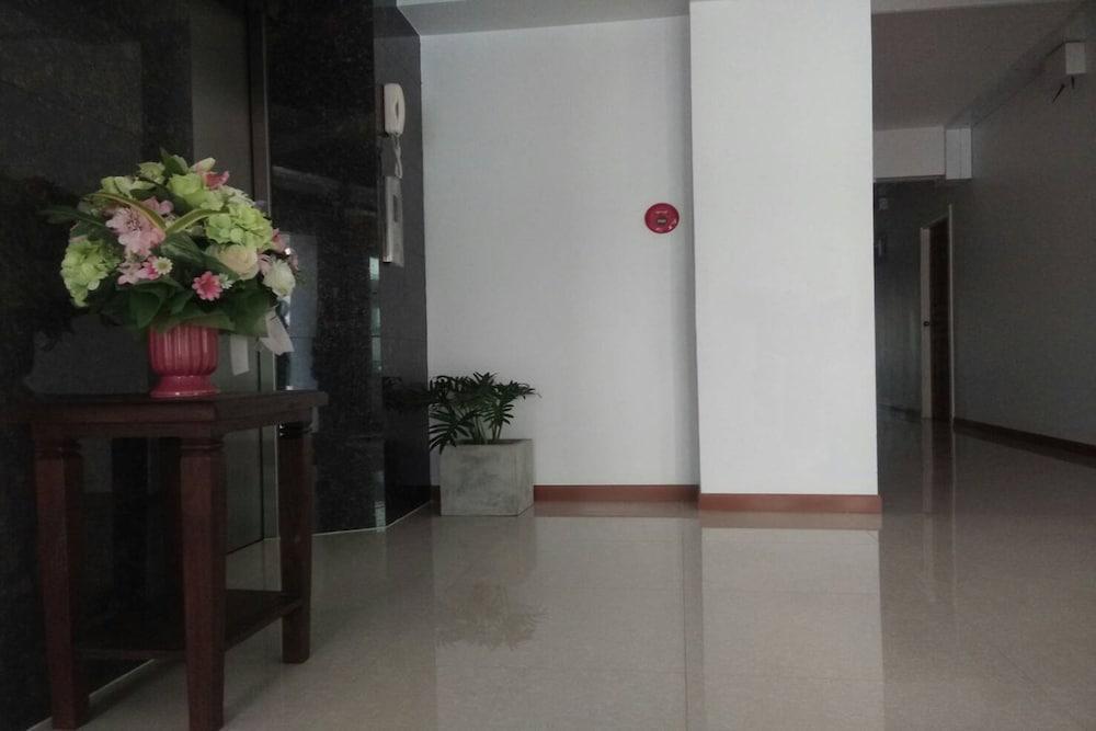 Aparthotel Jr Mansion On Nut Soi 25 Bangkok Zewnętrze zdjęcie