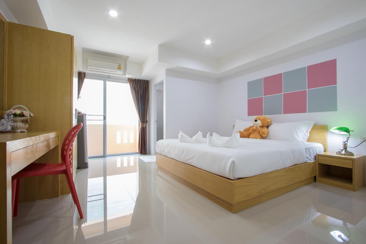 Aparthotel Jr Mansion On Nut Soi 25 Bangkok Zewnętrze zdjęcie